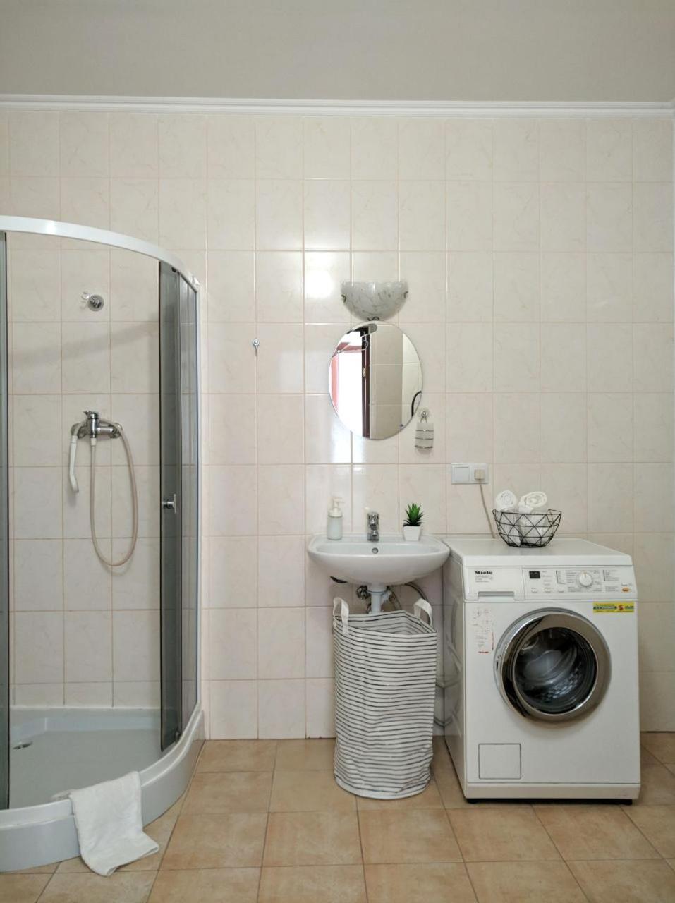 Best Apartment In The Center Mukacheve Exterior foto